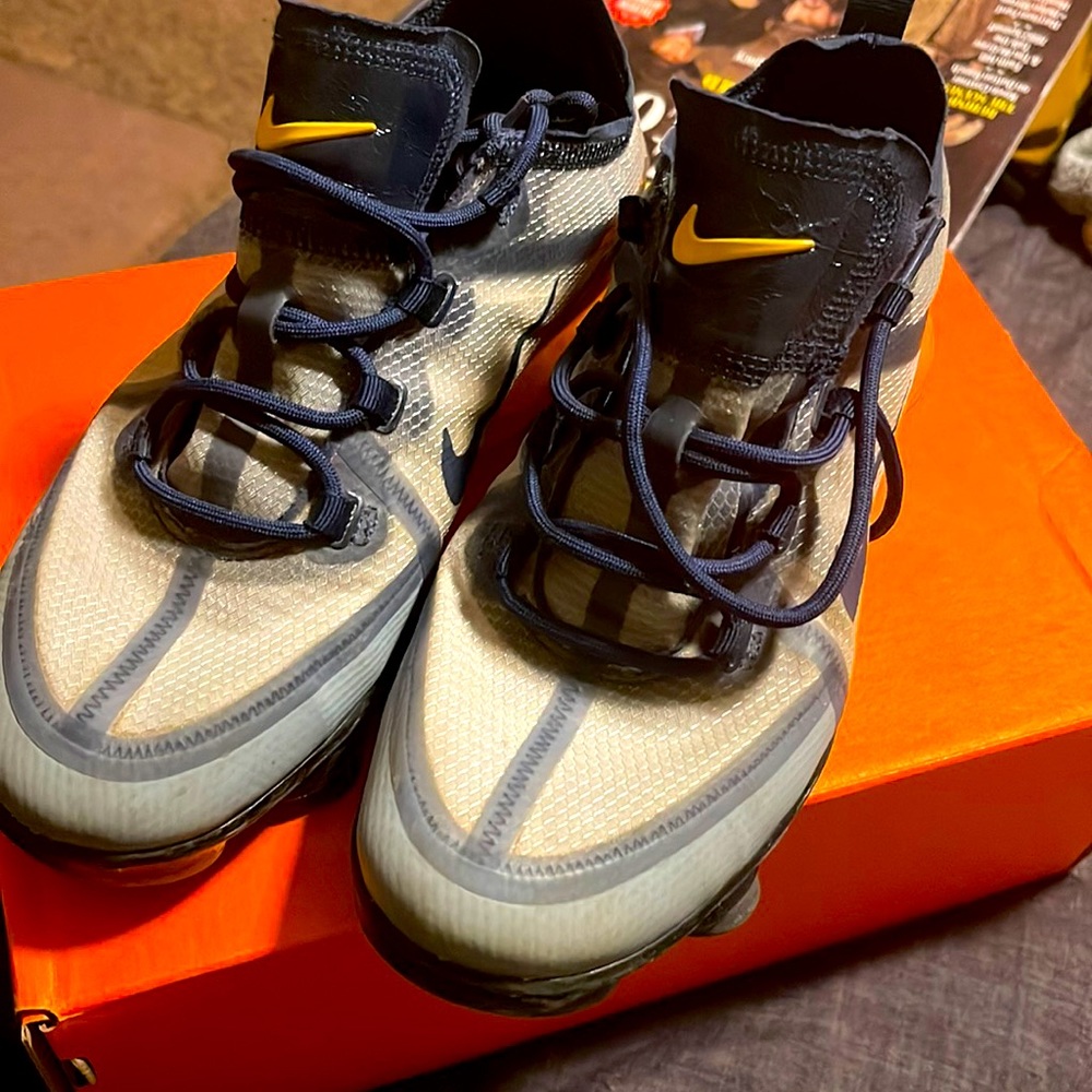 Nike youth Vapormax sneaker